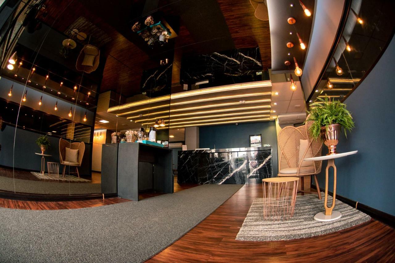 Jockey Class Hotel เตเรซีนา ภายนอก รูปภาพ